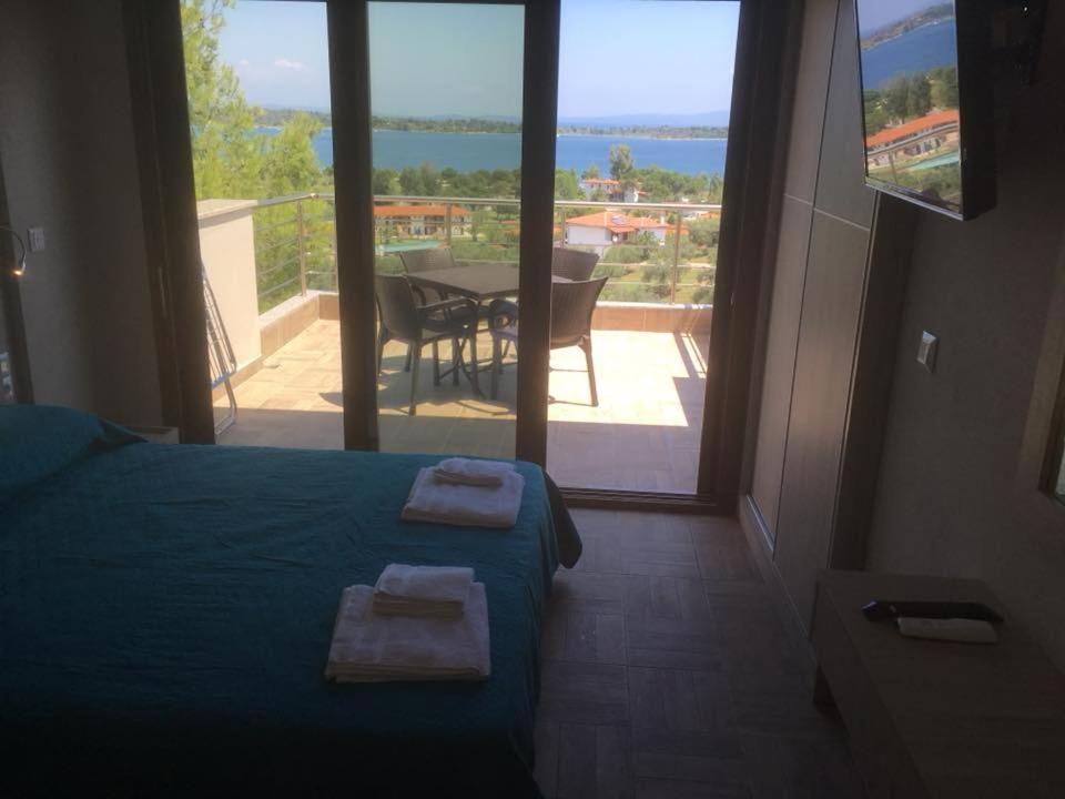 Thealos Rooms Vourvourou Eksteriør billede