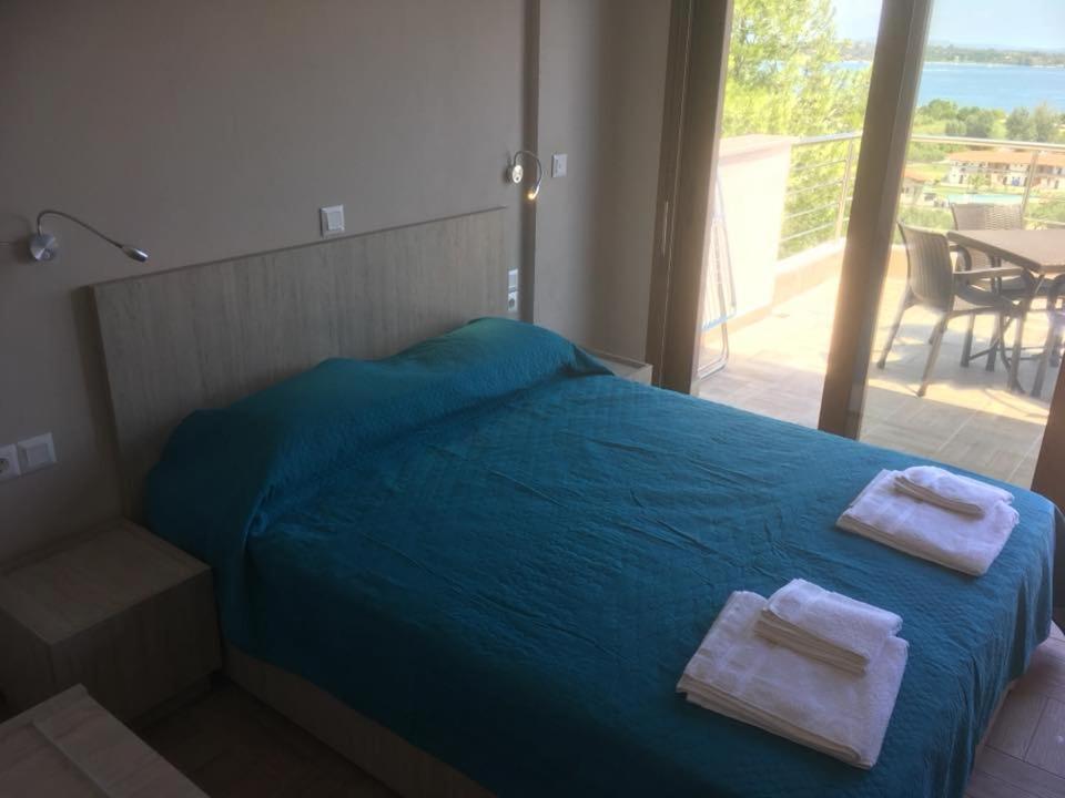Thealos Rooms Vourvourou Eksteriør billede
